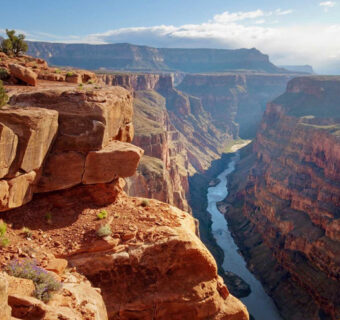 Charter Flights to the Grand Canyon