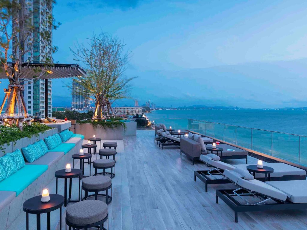 beach bar bangkok